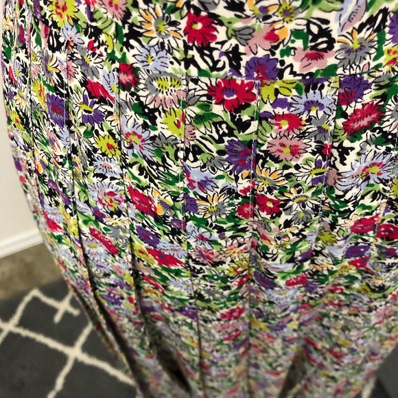 ⚡️Price Drop⚡️Pleated Floral Midi Skirt - Picture 3 of 6